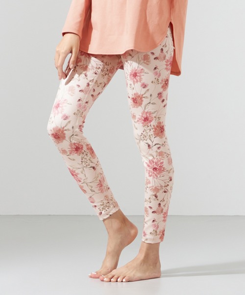 Chacott（チャコット）の「ホリデーフラワープリントレギンス