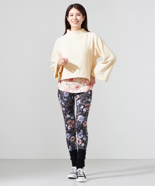 Chacott（チャコット）の「ホリデーフラワープリントレギンス