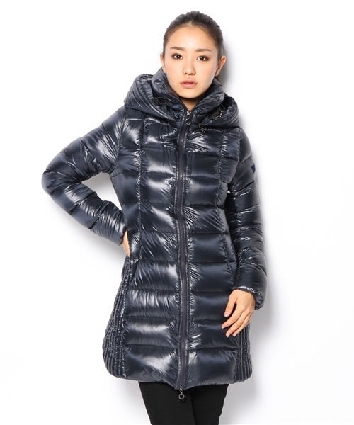 And A（アンドエー）の「SARIN ダウンコート (TATRAS)（ダウン