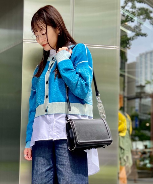 DIESEL（ディーゼル）の「レディース BIGロゴ ミディアム クロスボディ