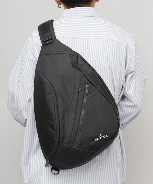 オールブラック スリング クロスボディバッグ A4収納可（ボディバッグ