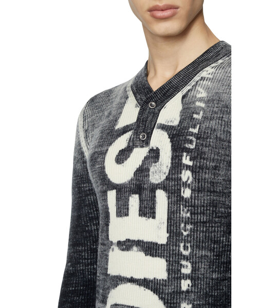 DIESEL（ディーゼル）の「メンズ ニット ロゴ（ニット/セーター）」 - WEAR