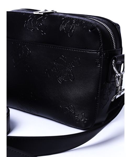 Amilige（アミリージュ）の「くぎベア型押し総柄ショルダーバッグ