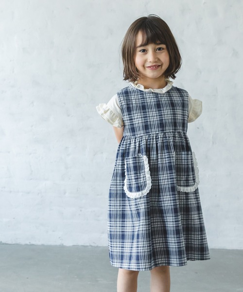 pairmanon（ペアマノン）の「フリルポケット付きエプロンワンピース