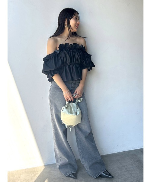 SNIDEL（スナイデル）の「デニムギャザーオフショルブラウス（シャツ