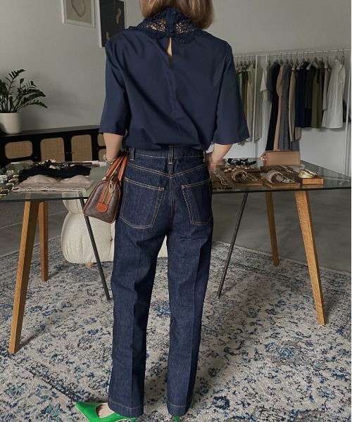 Ameri（アメリ）の「CENTER PRESS STRAIGHT DENIM（デニムパンツ