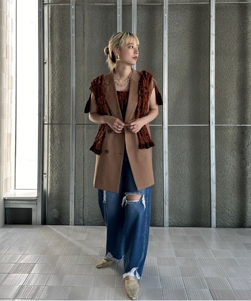 Ameri（アメリ）の「HEM FRINGE EGG DENIM PANTS（デニムパンツ）」 - WEAR