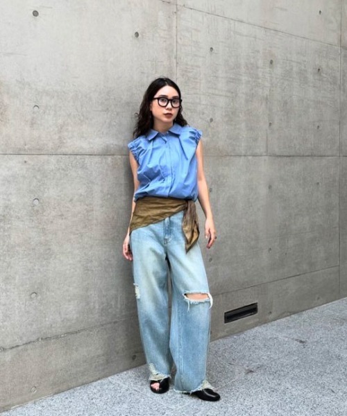 Ameri（アメリ）の「HEM FRINGE EGG DENIM PANTS（デニムパンツ）」 - WEAR