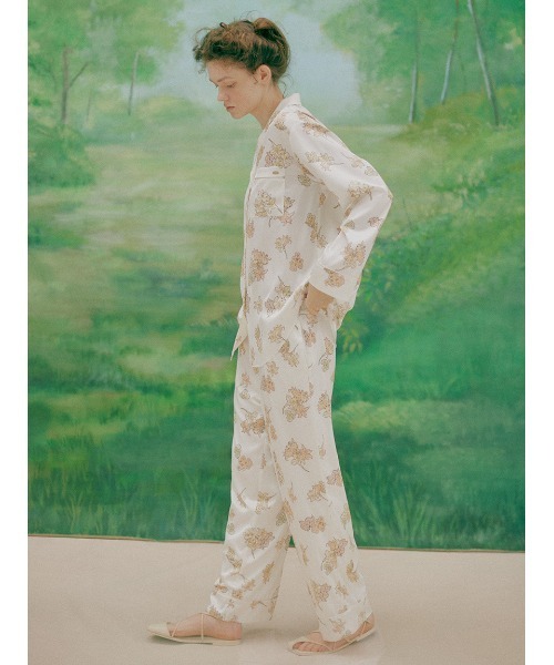 gelato pique（ジェラートピケ）の「【ミュシャ】花柄サテンシャツ