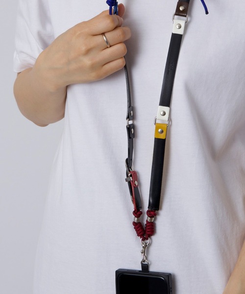TOGA PULLA（トーガ プルラ）の「TOGA PULLA Leather phone strap