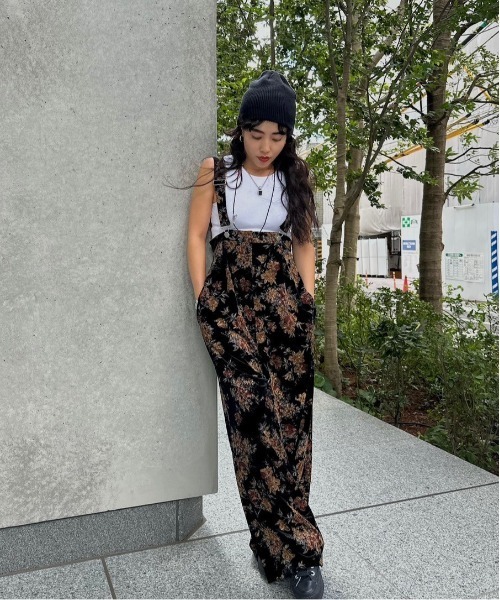 Ameri（アメリ）の「FLOWER PRINT VELOUR PANTS（その他パンツ）」 - WEAR