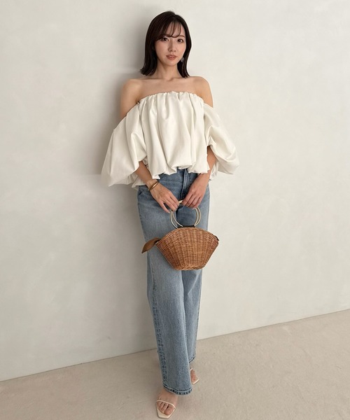 anuans（アニュアンス）の「ボリュームバルーントップス（シャツ