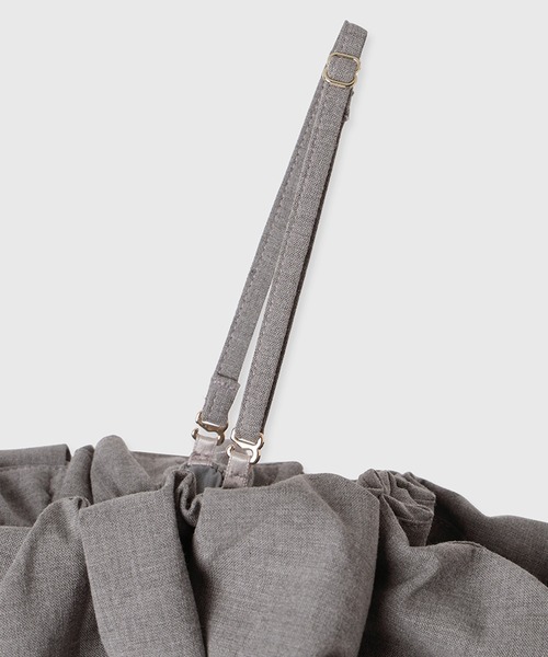 anuans（アニュアンス）の「ボリュームバルーントップス（シャツ