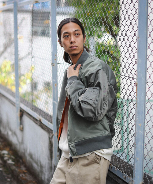 BEAMS（ビームス）の「BEAMS / クレイジー MA-1（MA-1）」 - WEAR