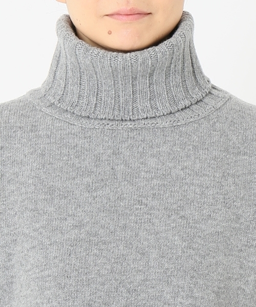 Deuxieme Classe（ドゥーズィエムクラス）の「JADE タートルネック