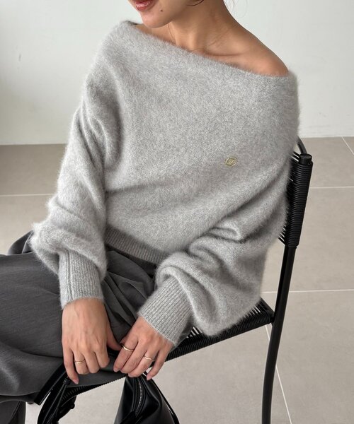 CAPRICIEUX LE'MAGE（カプリシューレマージュ）の「FOXカシミア