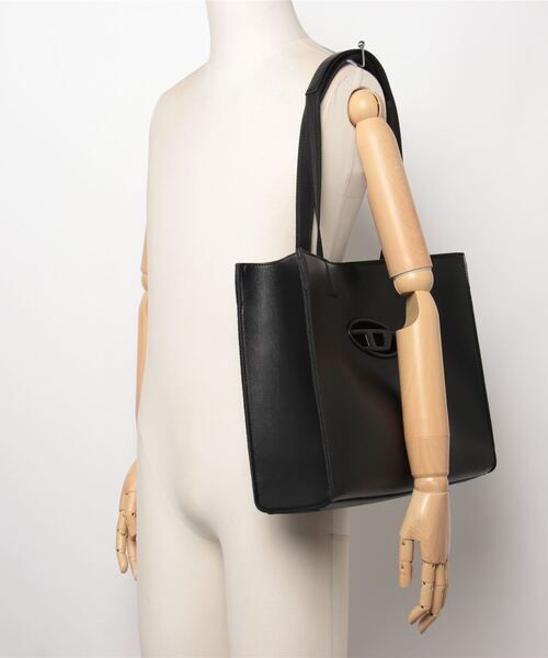 DIESEL（ディーゼル）の「メンズ トートバッグ HOLI-D SHOPPER EW
