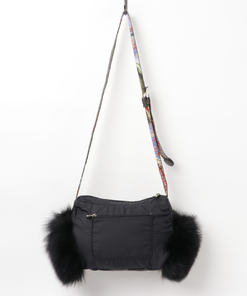 tsumori chisato CARRY（ツモリチサトキャリー）の「ファーリュック