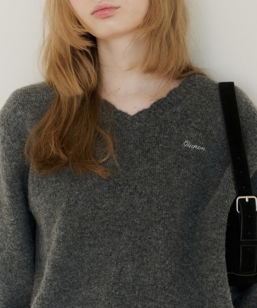 GIUNON（ジウノン）の「loose scallop v-neck knit / ルーズスカラップ