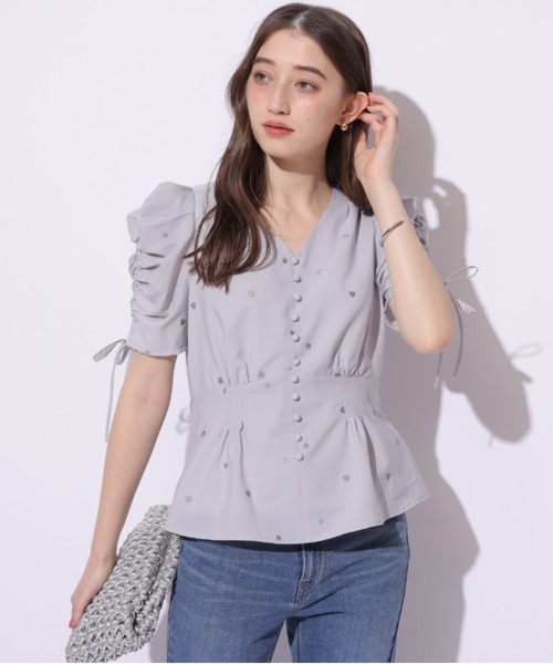Rirandture（リランドチュール）の「ハート刺繍ペプラムブラウス