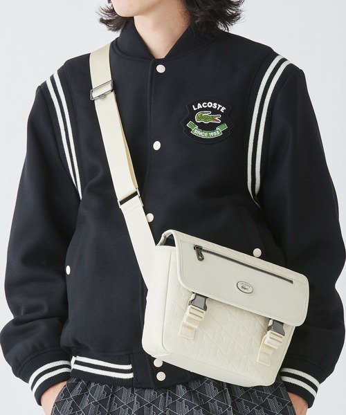 LACOSTE（ラコステ）の「モノグラム スモールメッセンジャーバッグ