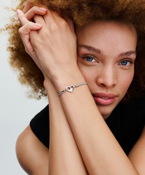 Pandora Moments スタッディド チェーン ブレスレット（ブレスレット