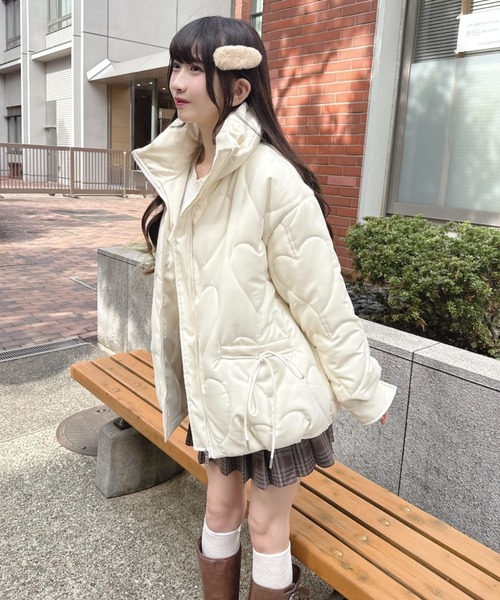 Loueme（ルエム）の「ハートキルティングリボンオーバージャケット