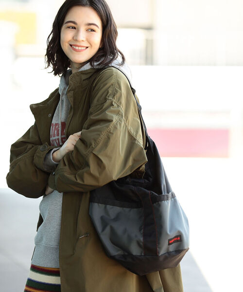 BRIEFING × BEAMS BOY / 別注 TRAVEL SACOCHE M（ショルダーバッグ