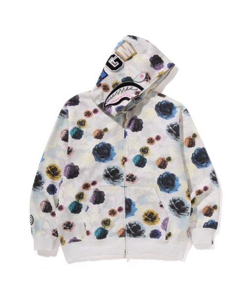 A BATHING APE（アベイシングエイプ）の「FLORAL CAMO SHARK RELAXED