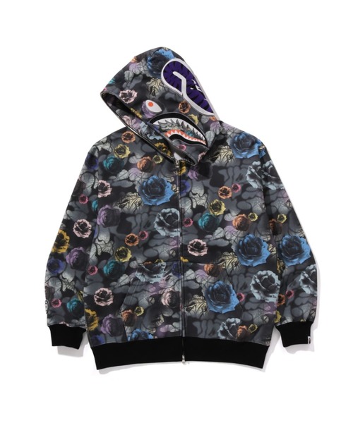A BATHING APE（アベイシングエイプ）の「FLORAL CAMO SHARK RELAXED