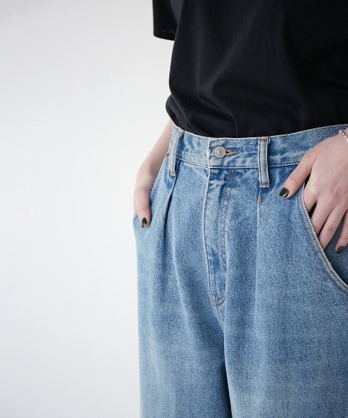 YENN（イエン）の「【定番】【大人気】YENN タックワイドデニムパンツ