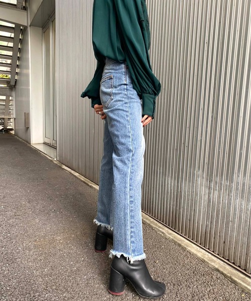 Ameri（アメリ）の「ZIPPER STRAIGHT DENIM（デニムパンツ）」 - WEAR