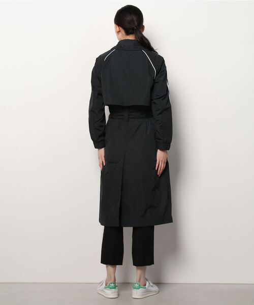 adidas（アディダス）の「アディカラークラシックストレンチコート