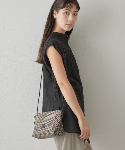 IACUCCI（イアクッチ）の「モノグランマ ポーチSD JACQUARD/RUGA