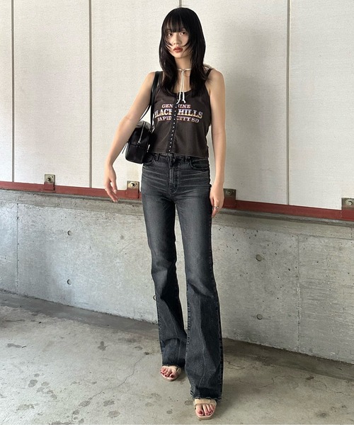 MOUSSY（マウジー）の「MVS BLACK FLARE（デニムパンツ）」 - WEAR