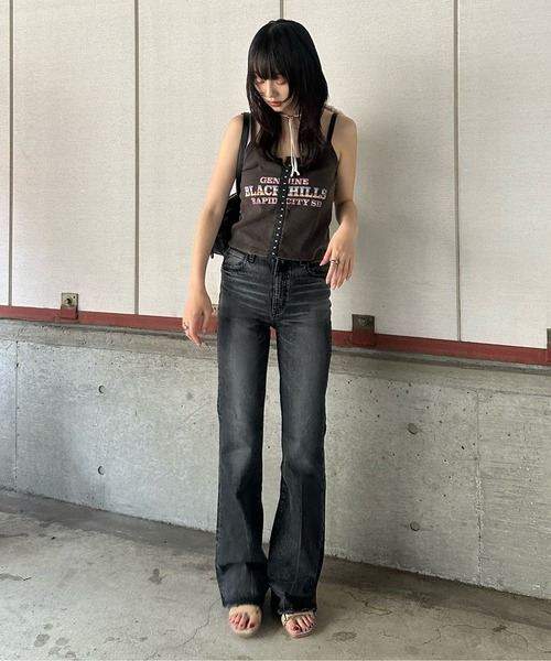 MOUSSY（マウジー）の「MVS BLACK FLARE（デニムパンツ）」 - WEAR