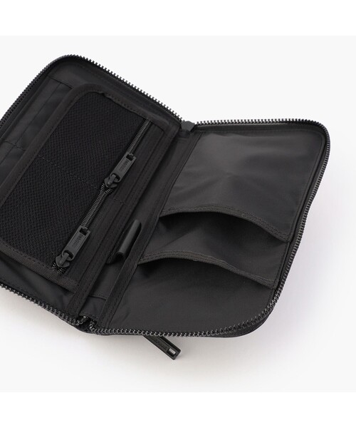 BRIEFING／ブリーフィング】BLK SLIM TRAVEL CASE（パスポートケース