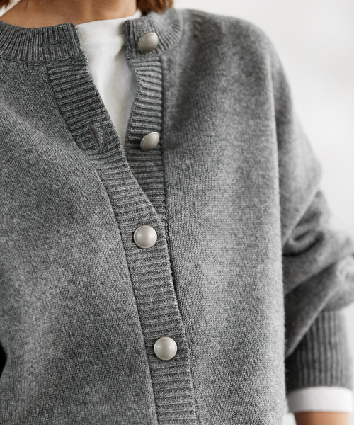 FRAMeWORK（フレームワーク）の「メタルボタン2WAYカーディガン