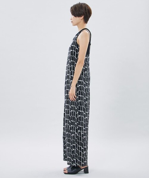 UN3D.（アンスリード）の「【UN3D./アンスリード】CRYSTAL PLEATS AIO