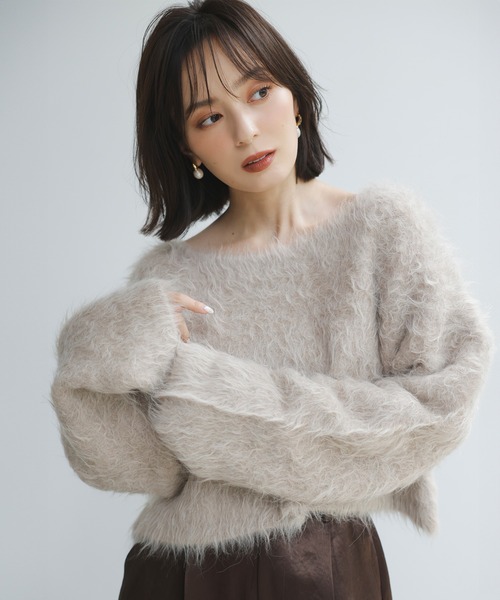 anuans（アニュアンス）の「スーリーアルパカショートニットプル