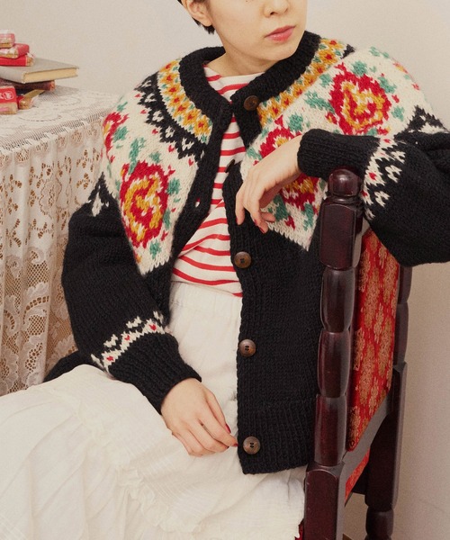 CHILD WOMAN（チャイルドウーマン）の「ネパールギルボックス 花柄求心