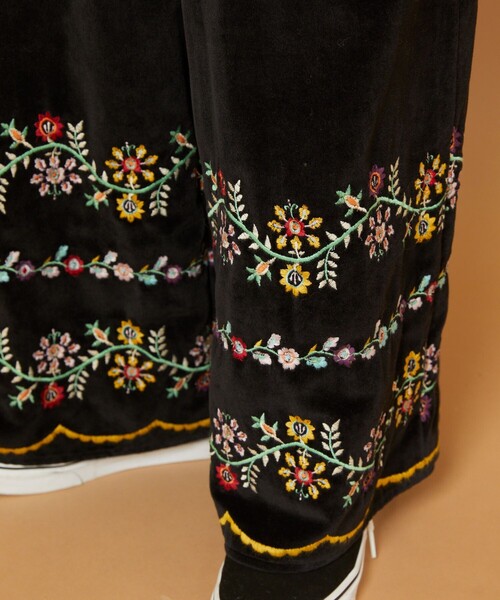 Freada（フリーダ）の「インドベロア刺繍サロペット（サロペット