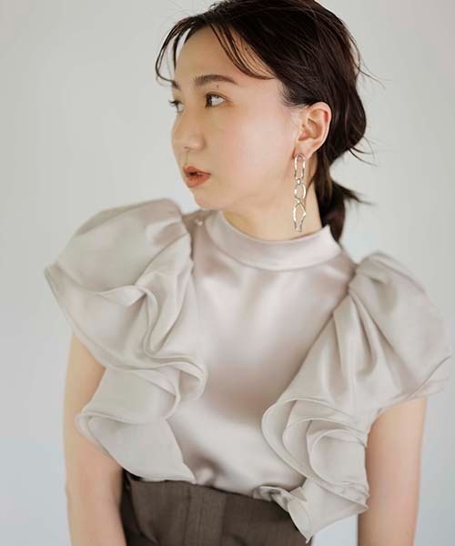FRAY I.D（フレイアイディー）の「ラッフルスリーブブラウス（シャツ