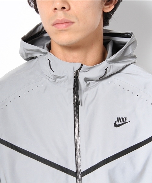 NIKE（ナイキ）の「ナイキ リフレクター ジャケット <NIKE AS RU REF