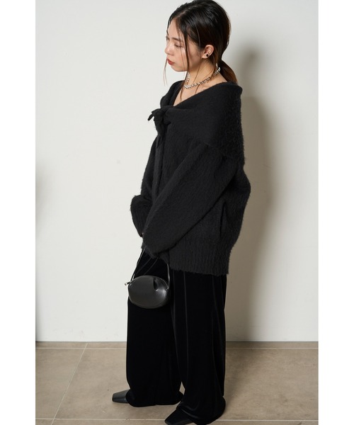 MIESROHE（ミースロエ）の「スカーフデザインアルパカシャギーカーデ