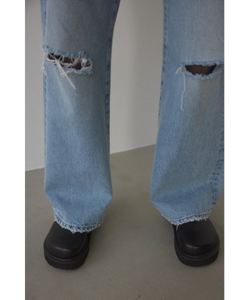 BLACK BY MOUSSY（ブラックバイマウジー）の「damage straight denim