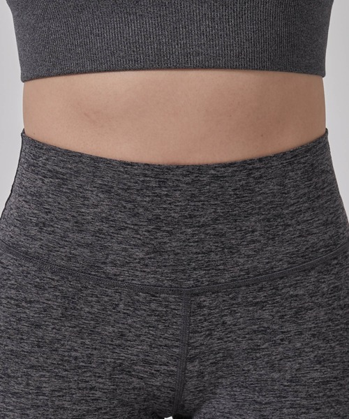 Alo Yoga（アロヨガ）の「【alo】ALOSOFT HIGH-WAIST 7/8 ハイライト