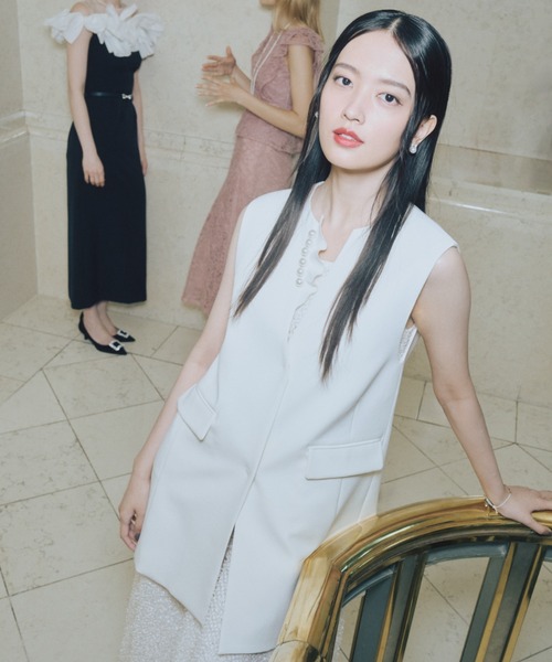 CELFORD（セルフォード）の「フリルパールネックロングジレ（ベスト