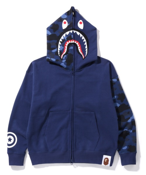 A BATHING APE（アベイシングエイプ）の「COLOR CAMO GIANT SHARK