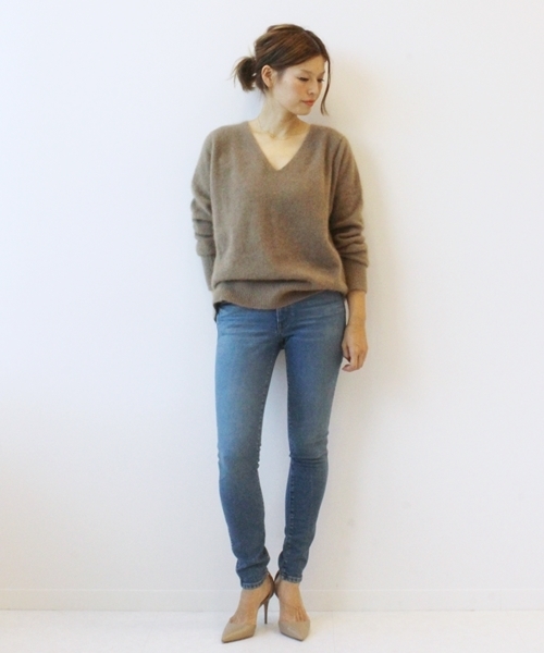 Deuxieme Classe（ドゥーズィエムクラス）の「FUWAシャギーVネックプル